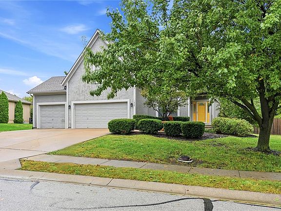 3rd image of 1404 Cedar Ridge Cir