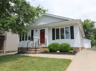 440 Orchardview Rd, Seven Hills, OH 44131