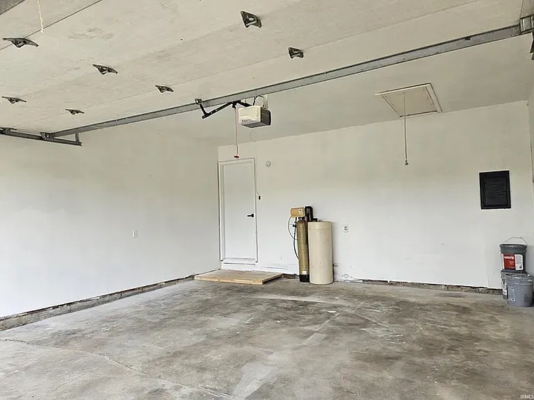 650 S Elm St — Photo 15