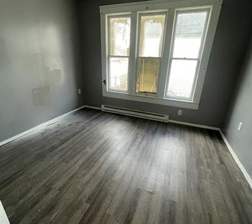 2nd image of 515 8th St #1B-1BA