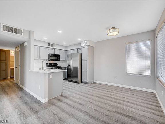 4th image of 3425 E Russell Rd Unit 223
