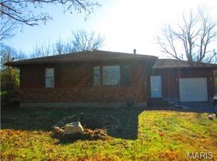 906 Glassey Ave, Cuba, MO 65453