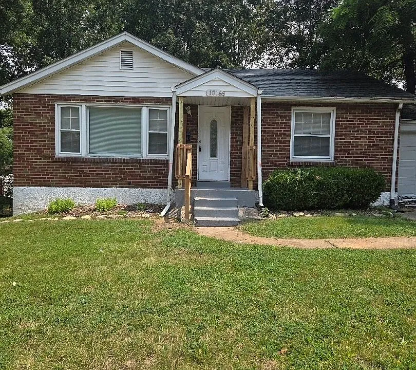 1816 N Hanley Rd