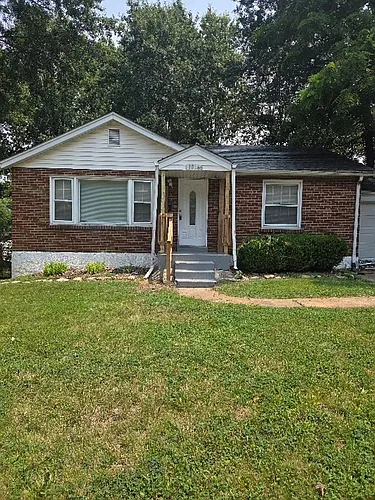 1816 N Hanley Rd Photo 1