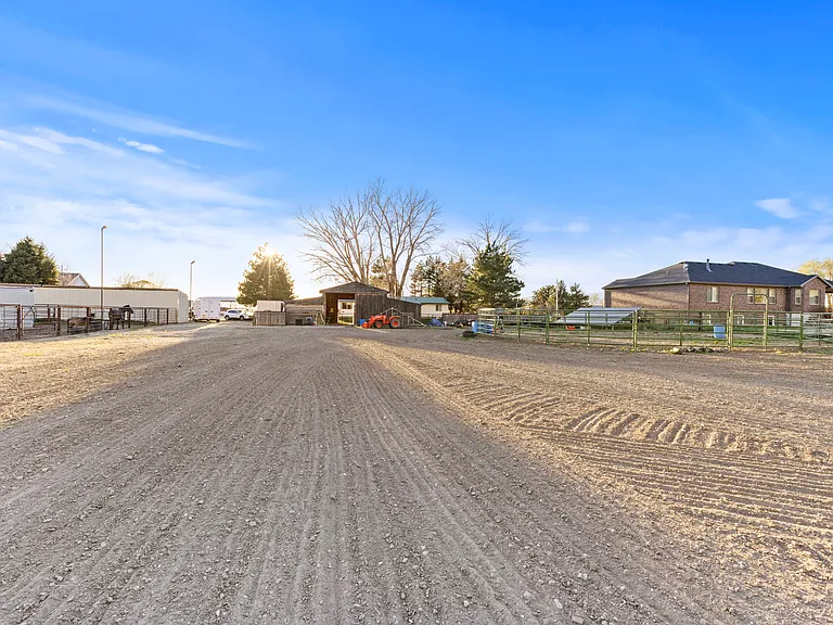 10390 N Highway 38 — Photo 24