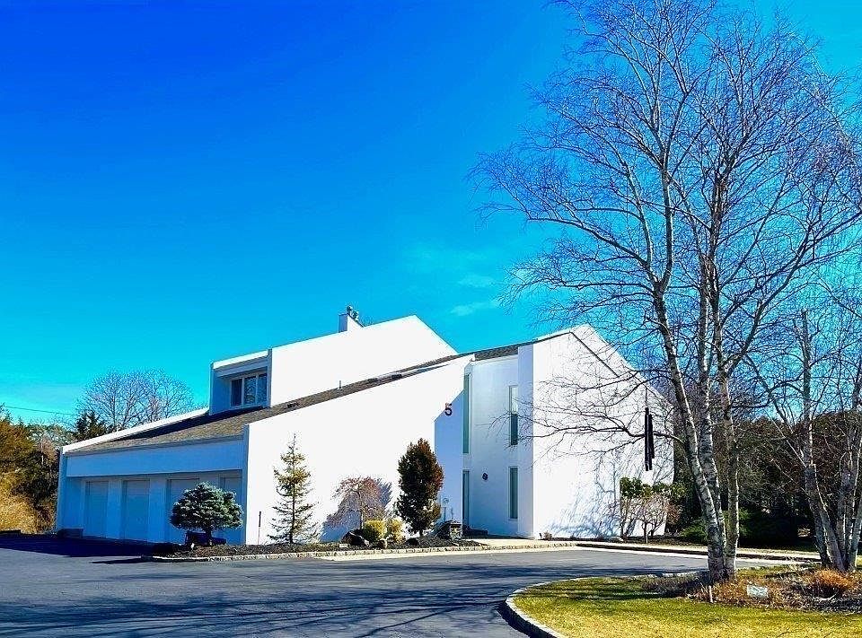 1st image of 5 Mercedes Court