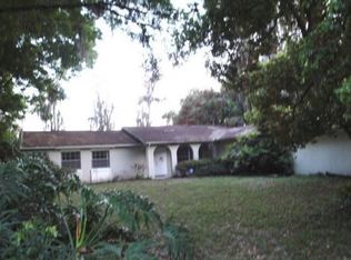 645 Commiston Ln, Lutz, FL 33549