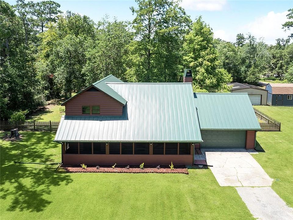 1st image of 26294 Cloverland Rd