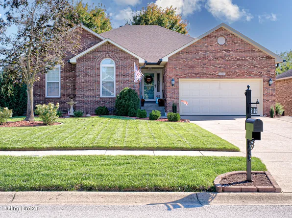5126 Hunters Point Cir, Louisville, KY 40216
