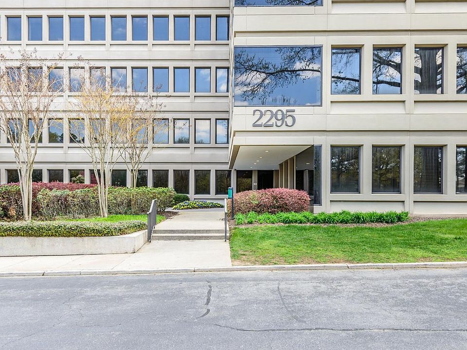2nd image of 2295 Parklake Dr NE Ste 325
