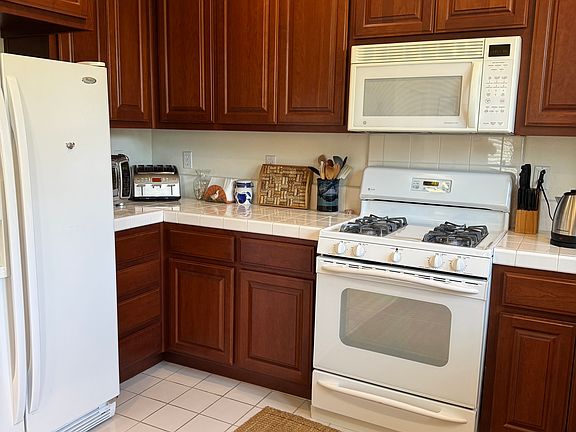 5th image of 473 Saunders Dr