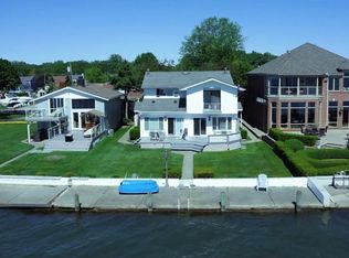 45960 Private Shore Dr, Chesterfield, MI 48047