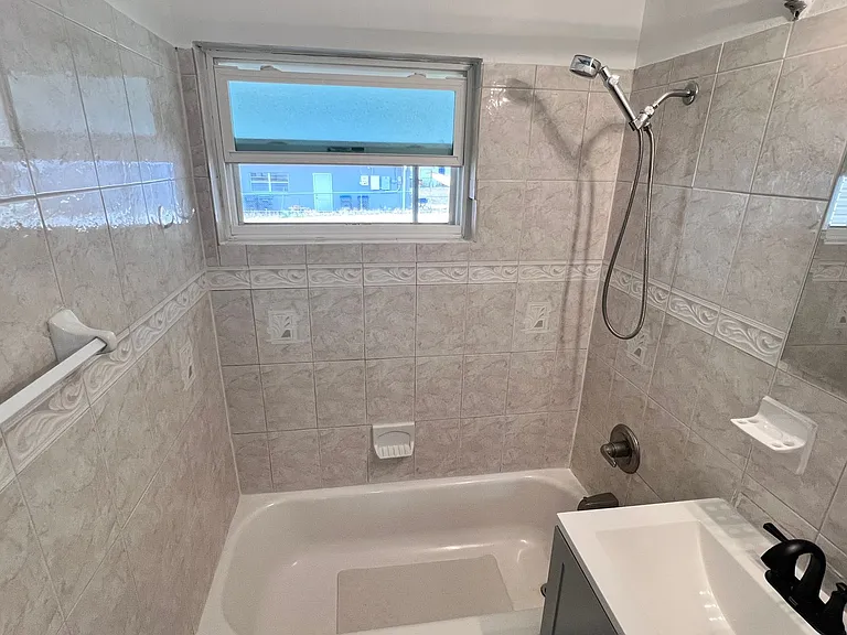 1085 Cleveland St — Photo 25
