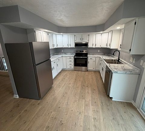 2nd image of 831 W South St