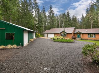 5096 SW Old Clifton Rd, Pt Orchard, WA 98367