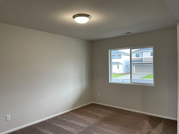 3rd image of 15192 Prescott Loop SE