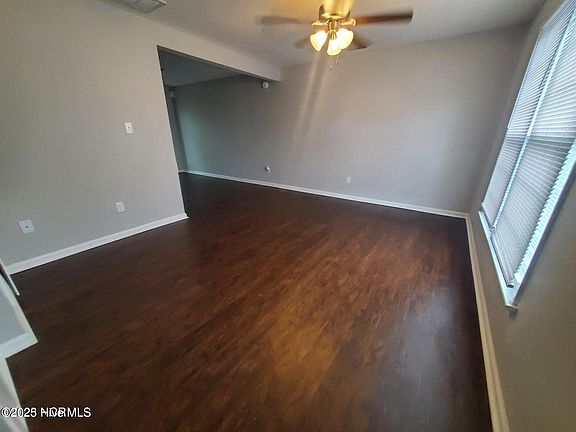 3rd image of 112 Concord Dr APT B