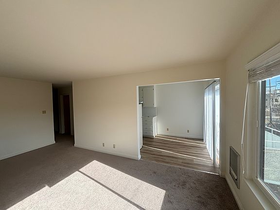 4th image of 6026 California St APT 204