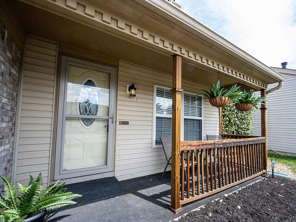 1st image of 9928 Waterside Dr