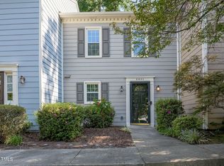 5524 Forest Oaks Dr, Raleigh, NC 27609