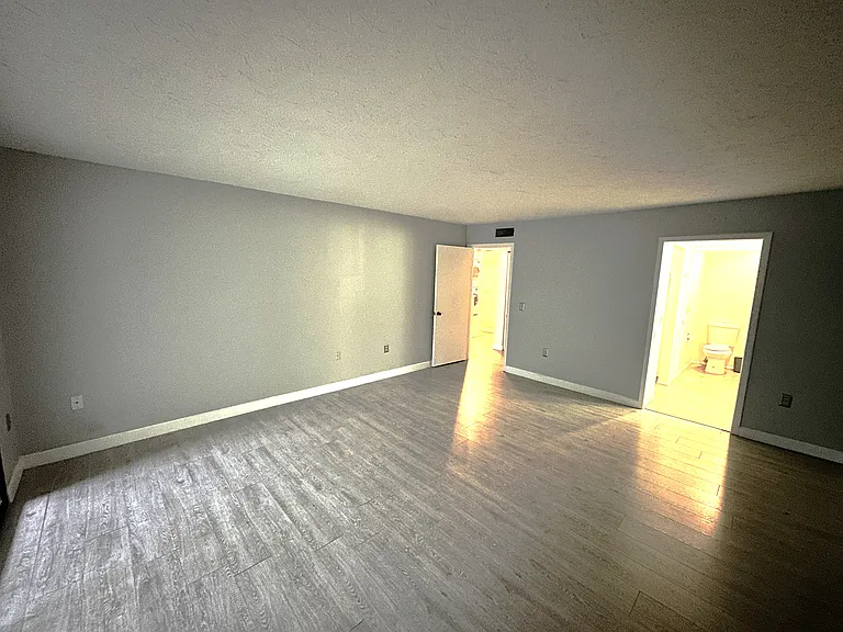 283 Sherwood Dr — Photo 15