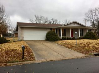 10 Edgemont Rd, Saint Peters, MO 63376