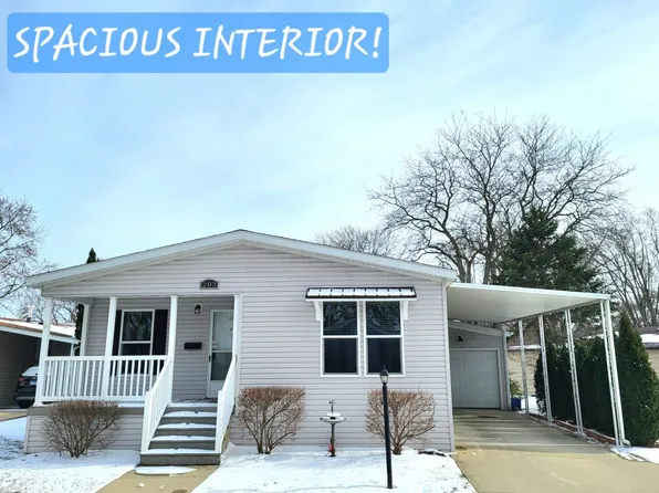 203 Parkwood Rd #56, Elgin, IL 60123