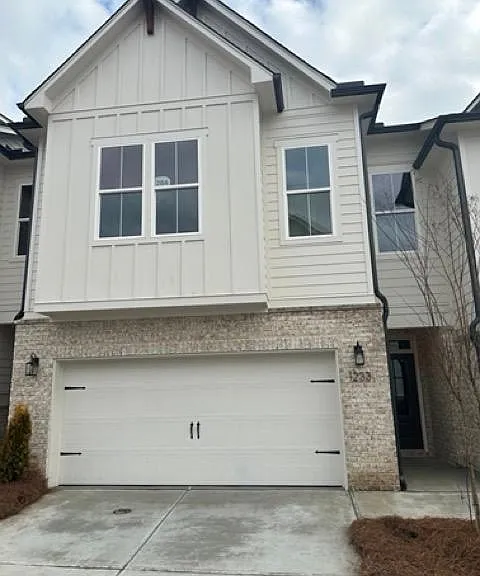 1233 Willowcrest Way #1233 — Photo 2