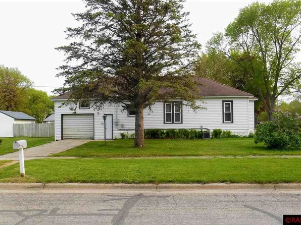306 1st St SW, Winnebago, MN 56098