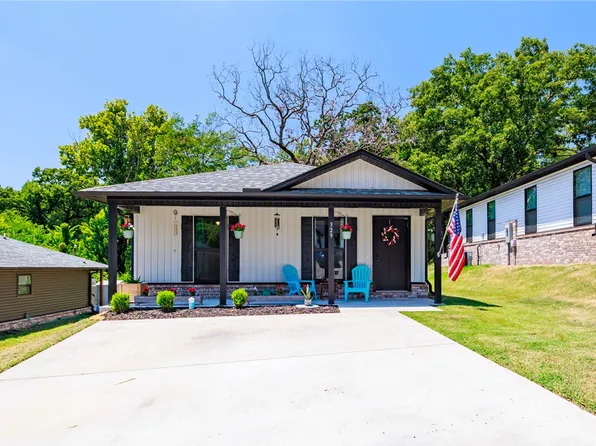 329 Lafayette St, Van Buren, AR 72956