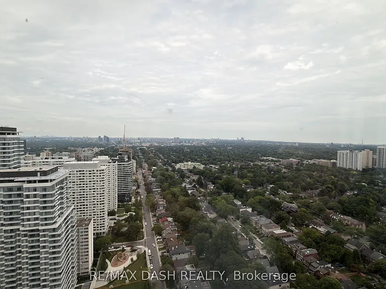 20 Soudan Ave #3603 — Photo 33