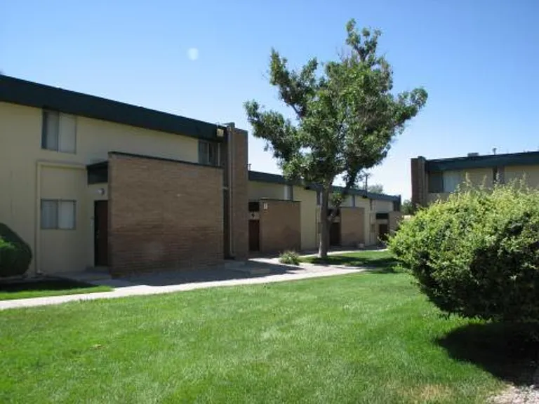 300 Dorado Pl SE — Photo 1