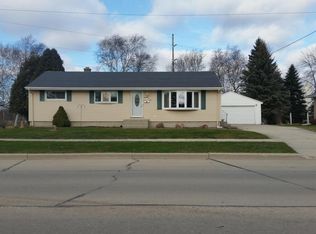 1102 Magnolia Ave, Manitowoc, WI 54220