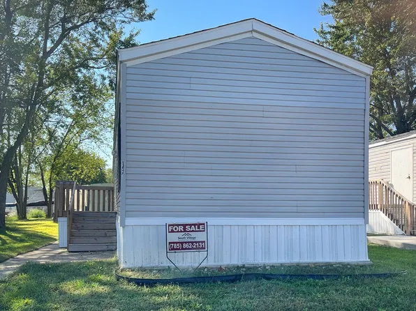 154 SE Willow Way #154, Topeka, KS 66609