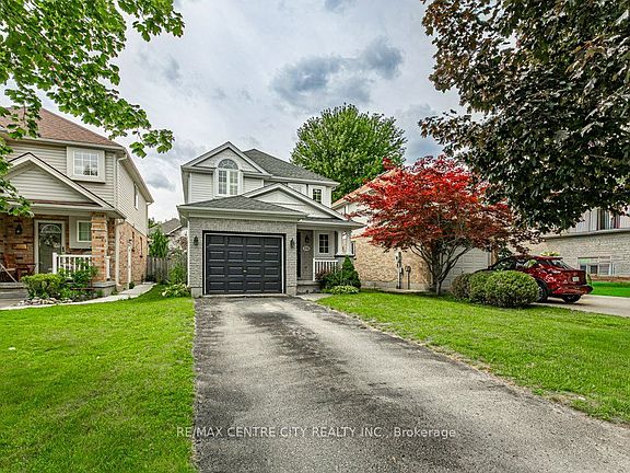 3rd image of 320 Rossmore Ct