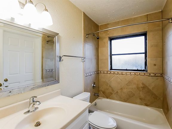 5th image of 1411 SW 5th Terrace