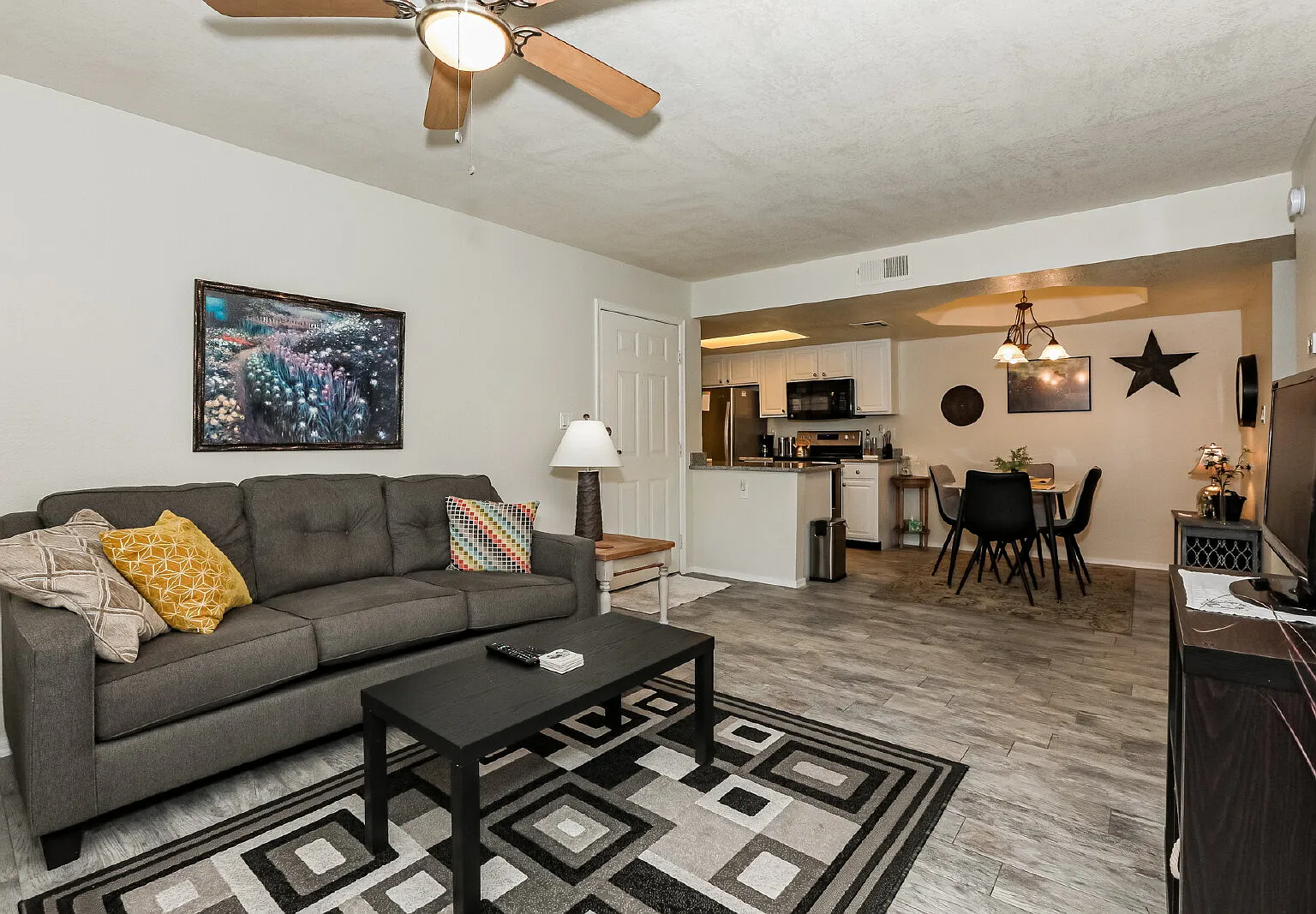 1 bed, 1.0 bath, 680 sqft, $1,795 — Photo 1