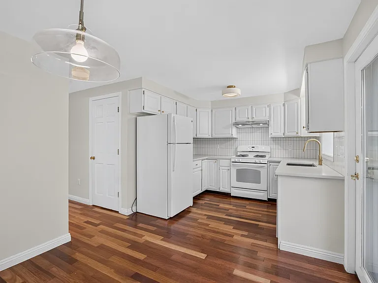 128 Parker St #3C — Photo 5