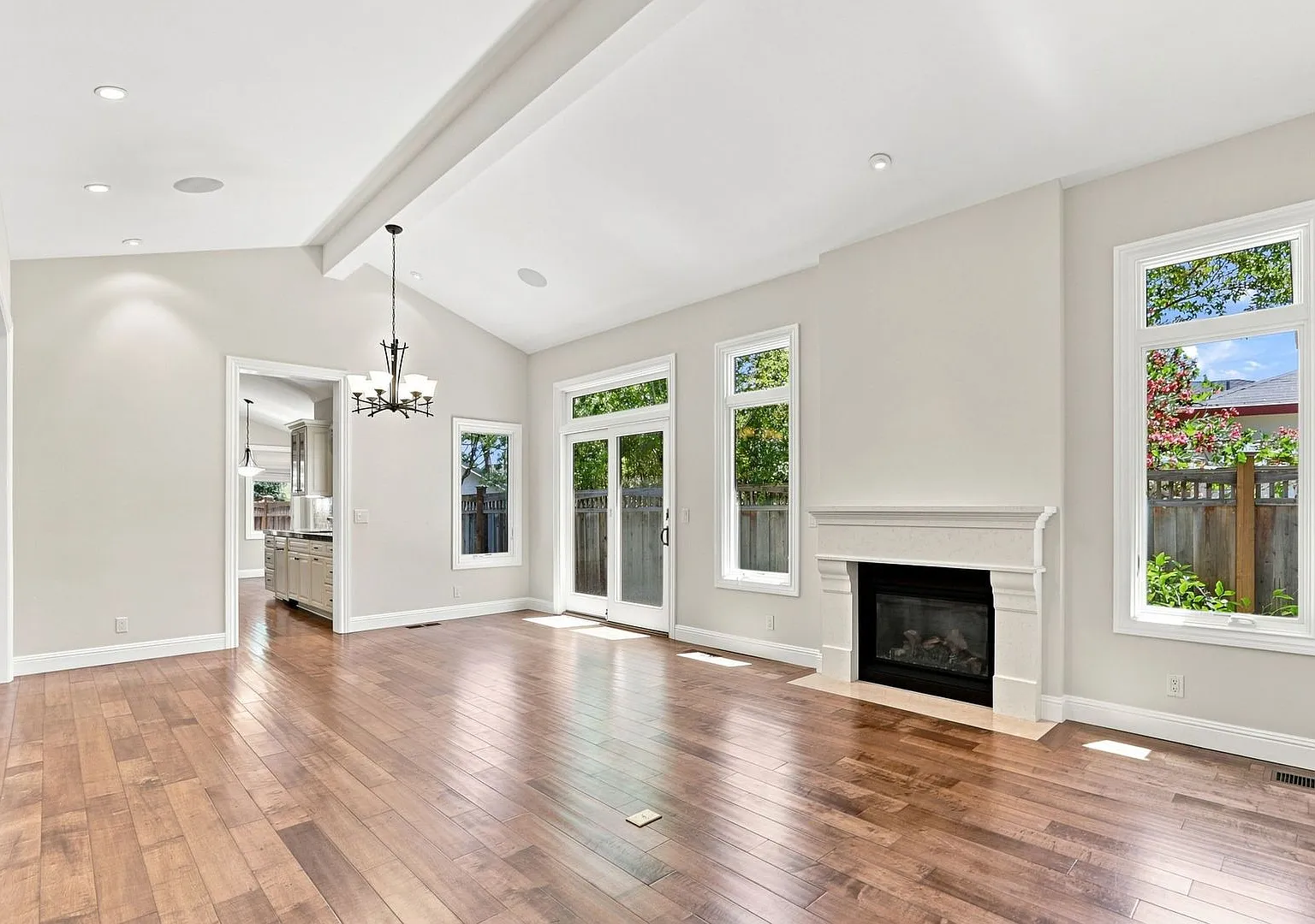 Beautiful 4-Bedroom 3.5-Bathroom Los Gatos Home — Photo 4
