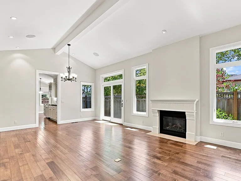16771 Frank Ave — Photo 4