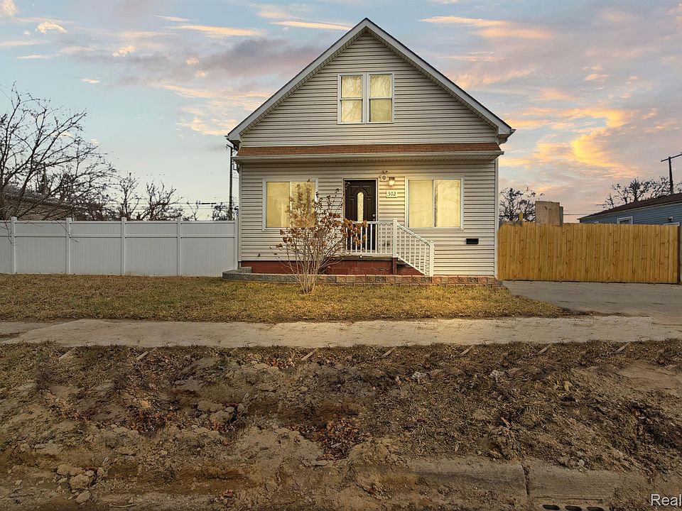 1st image of 502 White Ave