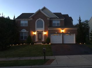 6 Turning Leaf Ct, Baltimore, MD 21237