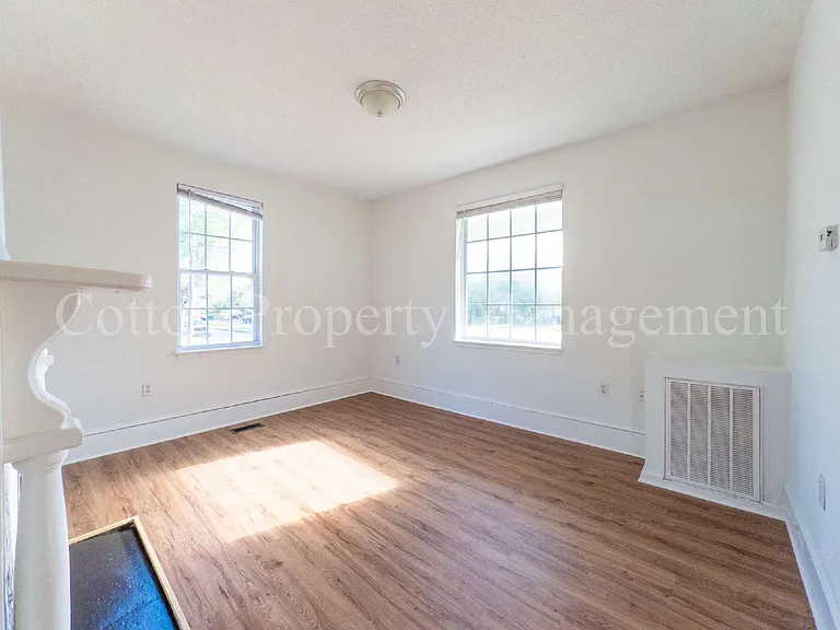 923 N 5th Ave #A — Photo 9