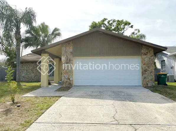 1030 Oakwood Dr, Dunedin, FL 34698