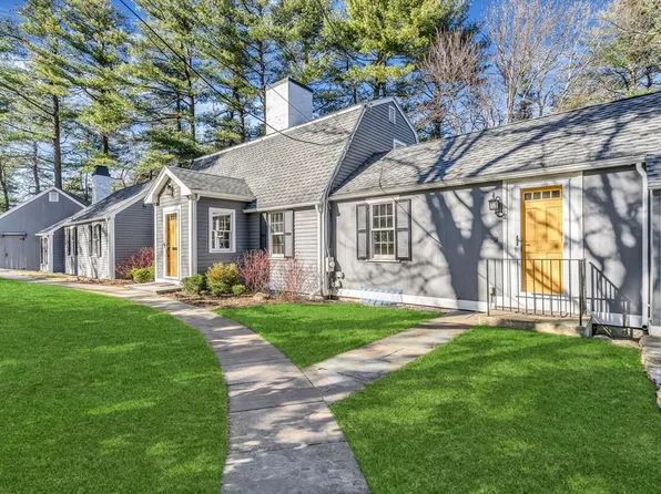 2 Oakmount Cir, Lexington, MA 02420