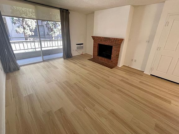 2nd image of 1541 S Bundy Dr APT 103