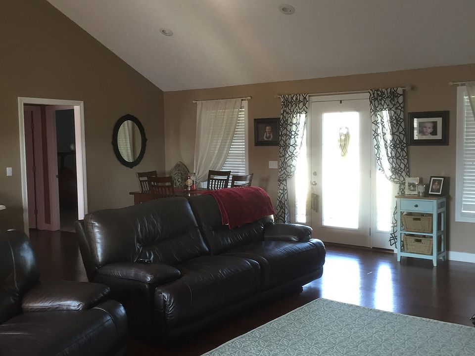 1st image of 95 Brock Ln