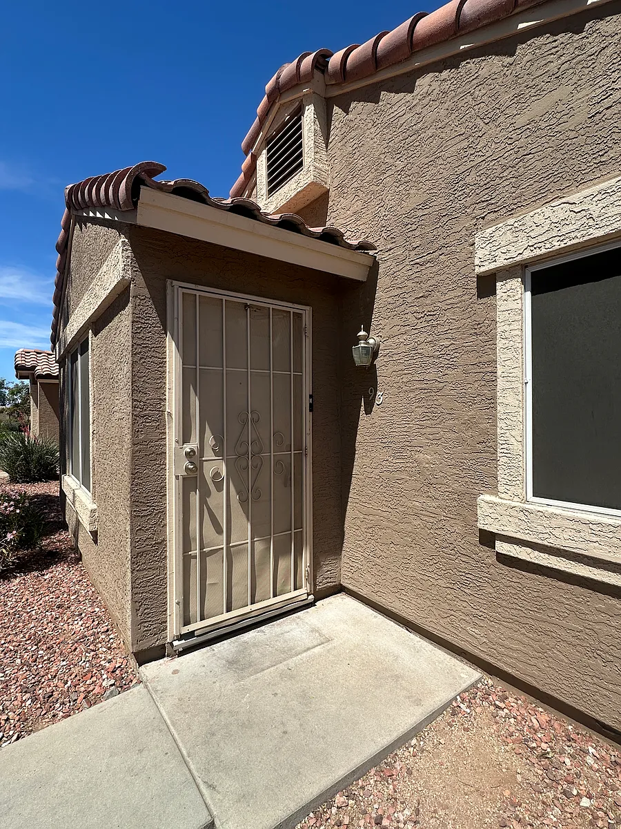 Building Photo - 7040 W Olive Ave #93