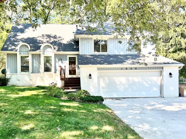 1806 NW 104th St, Clive, IA 50325