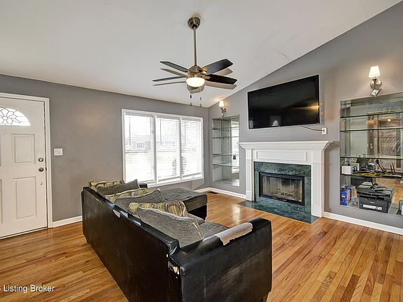 3rd image of 3114 Sudbury Ln